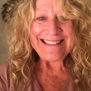 Meet your Posher, Kristin a